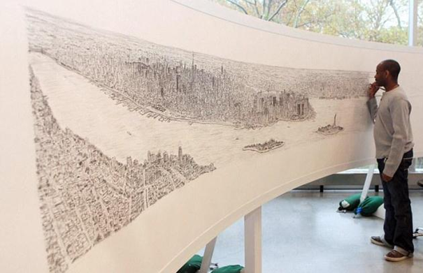 Figure 2 : Stephen Wiltshire en pleine restitution de la ville de New York de mémoire visuelle